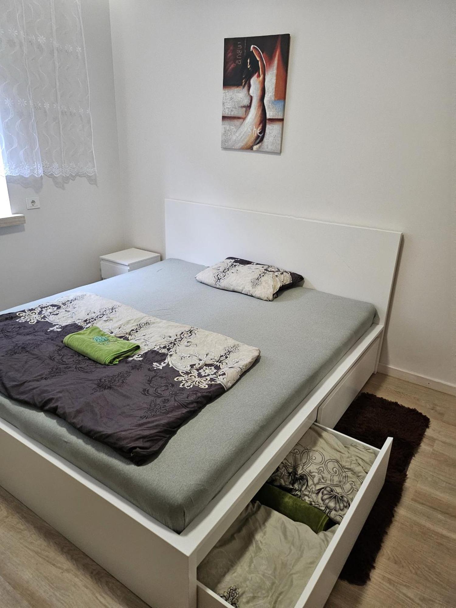 Kauno Apartamentai King Size Bed Kaunas Ngoại thất bức ảnh